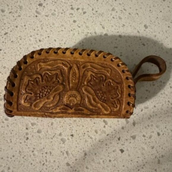 1950's Vintage Tooled Disneyland Leather Change Mini Coin Bag - Picture 2 of 4